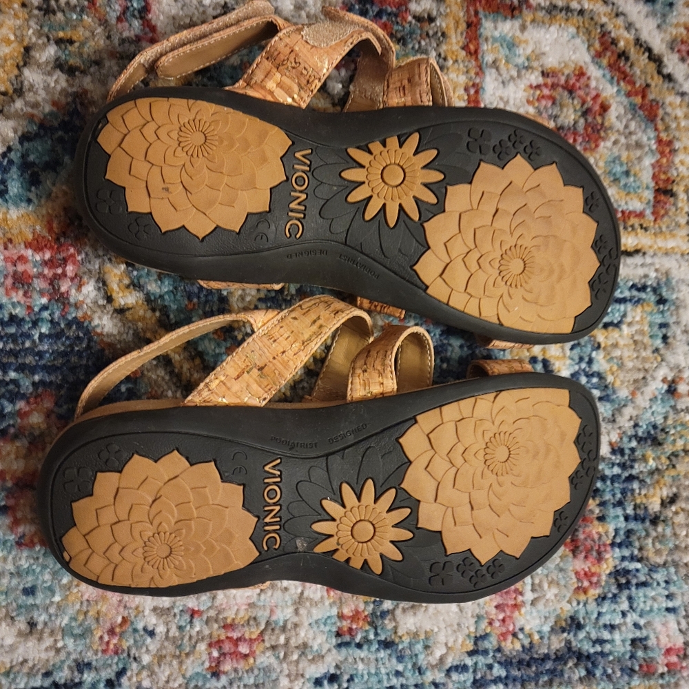 Vionic Sandals - Picture 3 of 4